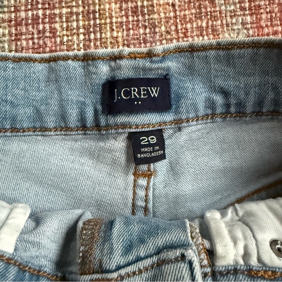 J. Crew Light Wash Women’s 29 Denim Distressed Shorts 5” inseam - Picture 7 of 8